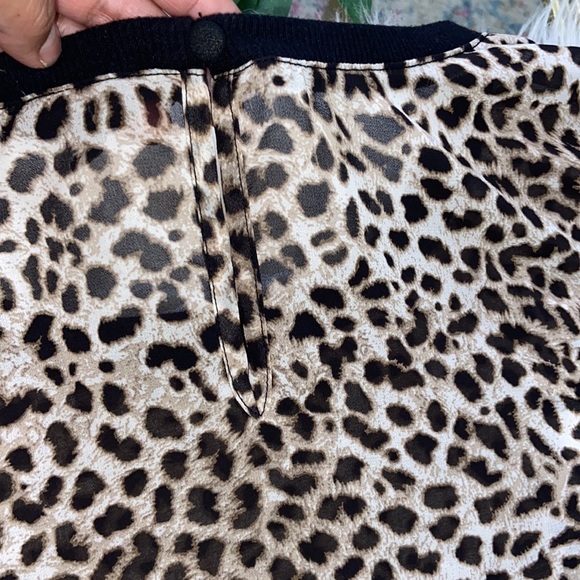Torrid Chiffon Leopard Print sheer Top size 2 - Picture 16 of 16